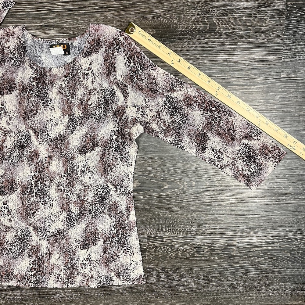 Ubu Womens Retro Textured Shirt Top Size Small Boho Stretch Mobwife Baddie Artsy - Picture 8 of 8